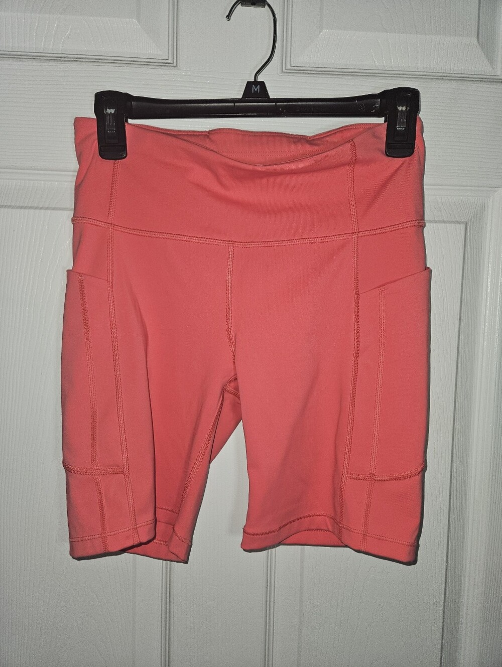 Athleta Ultimate Stash II Womens Coral Bike Shorts Size Medium